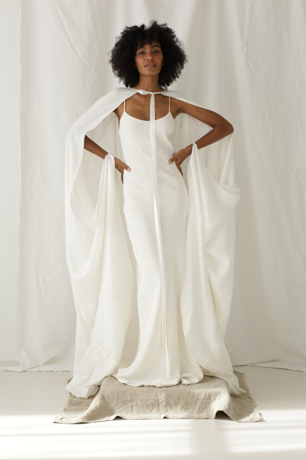 A La Robe Cape d’Or